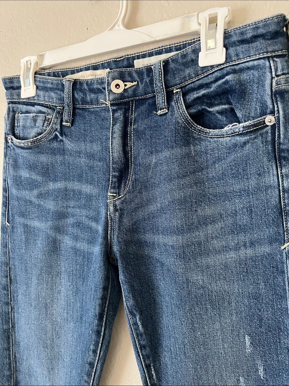 EUC Pilcro and the Letterpress Slim Boyfriend Jeans Raw Hem Distressed Size 27 - Picture 3 of 13
